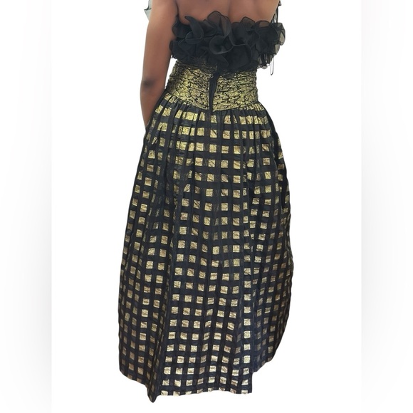 RARE Vintage Eugene Alexander  Black and Gold Gown - Picture 9 of 16